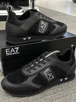 Armani EA7 - Sneakers - Zwart