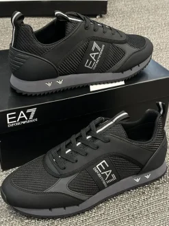 Armani EA7 - Sneakers - Zwart