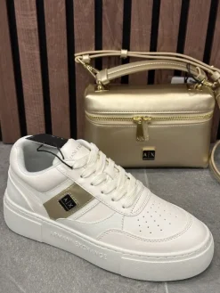 Armani Exchange - Crossbody - Goud