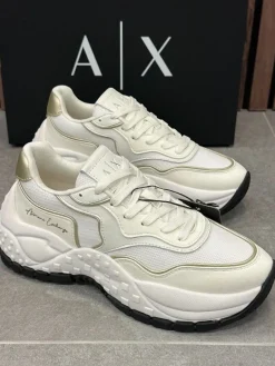 Armani Exchange - Women Leather Sneakers - Wit