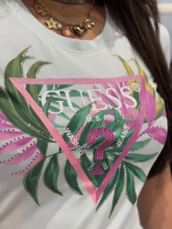Guess - Cn Ss Leaf Triangle Tee - Groen