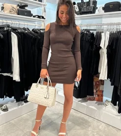 Guess - Emely Ls Cut-Out Dress Swtr - Bruin