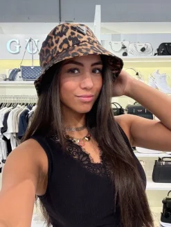 Guess - Rain Hat - Bruin