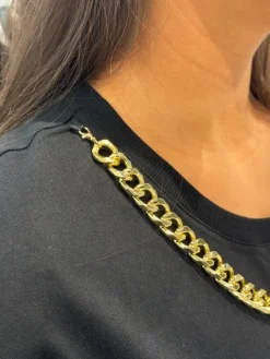 Guess - Ss Cn Crystal Logo Tee - Zwart