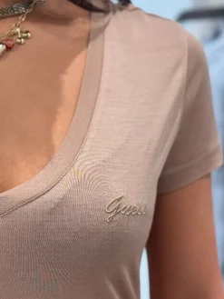 Guess - Vn Ss Light Basic Tee - Bruin