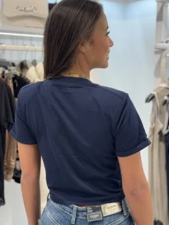 Guess Active - Cn Ss Cropped Washed Logo Tee - Blauw