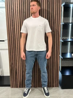 Guess Jeans - Gj Ss Cn Reg Pkt Tee - Wit