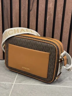 Michael Kors - Lg Ew Pckt Xbody - Bruin