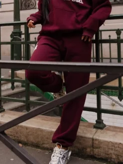 Unique The Label - Elyana Joggingpak - Bordeaux Rood
