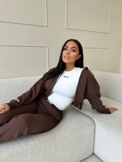 Unique The Label - Molly Vest Tracksuit Vest - Bruin